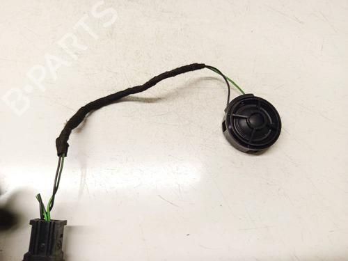 speaker-audi-a6-c5-4b2-4b4-1997-1998-1999-2000-2001-2002-2003-2004-2005-32530731 main image