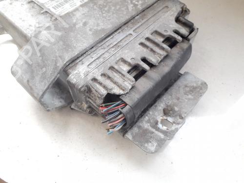 Used Engine control unit (ECU) Engine control unit (ECU) VOLVO V40 Estate (645) 1.9 DI (95 hp) 33518355 33518355