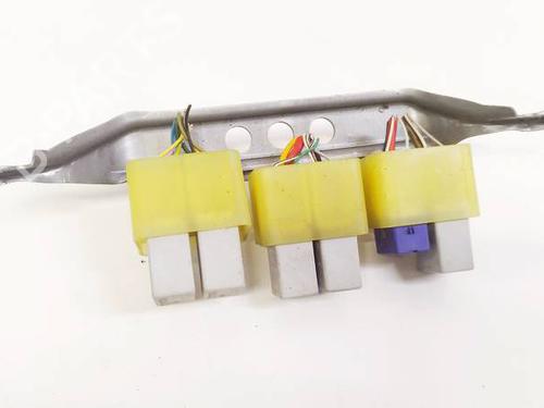Used Fuse box Fuse box 32626223 32626223