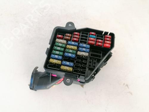 Used Fuse box Fuse box VW PASSAT B5 Variant (3B5) 1.6 (101 hp) 33093813 33093813