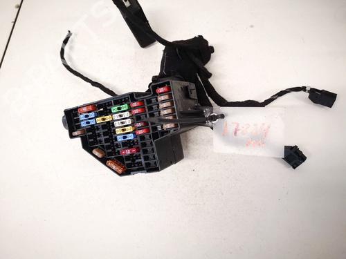 fuse-box-skoda-octavia-ii-1z3-2004-2005-2006-2007-2008-2009-2010-2011-2012-2013-32901651 main image