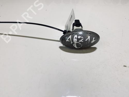 Used Right side indicator Right side indicator 35600840 35600840