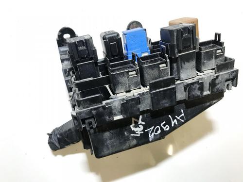 Used Fuse box Fuse box 33513909 33513909