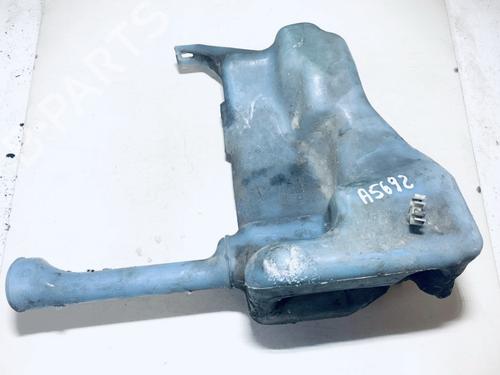 Used Windscreen washer tank Windscreen washer tank VW TRANSPORTER T4 Van (70A, 70H, 7DA, 7DH) 1.9 D (60 hp) 35638411 35638411