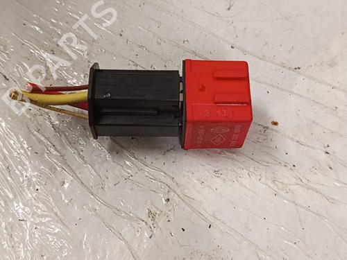 Used Electronic sensor Electronic sensor RENAULT SCÉNIC II (JM0/1_) 1.5 dCi (JM0F) (82 hp) 39632165 39632165