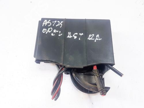 Used Fuse box Fuse box OPEL ASTRA G Hatchback (T98) 1.7 DTI 16V (F08, F48) (75 hp) 33526070 33526070
