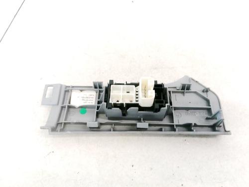 Switch TOYOTA YARIS (_P9_) 1.4 D-4D (NLP90_, NLP90R) | BP32885455I30 - Image 3