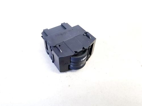 Used Switch Switch AUDI A6 C5 (4B2, 4B4) 1.8 T (150 hp) 35626491 35626491