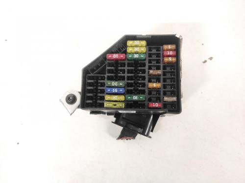 Fuse box VW PASSAT B6 (3C2) 2.0 FSI | BP33088392E1 - Image 3