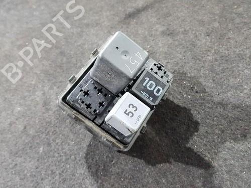 Used Fuse box Fuse box VW PASSAT B6 (3C2) 2.0 TDI (136 hp) 33483747 33483747