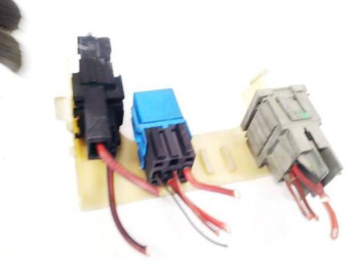 fuse-box-bmw-7-e65-e66-e67-2001-2002-2003-2004-2005-2006-2007-2008-2009-32601371 main image