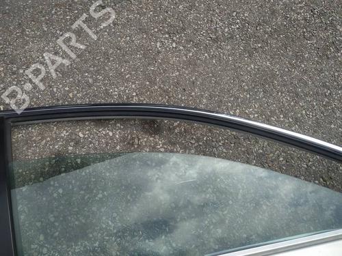 Used Front right door window Front right door window 35237295 35237295