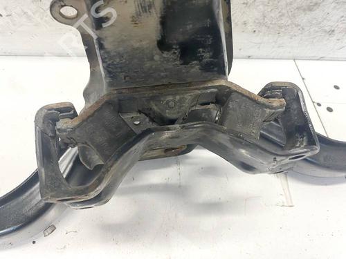 Used Engine mount SUBARU FORESTER (SH_) 2.0 D AWD (SHH, SHD, SHN) (147 hp) 32579888