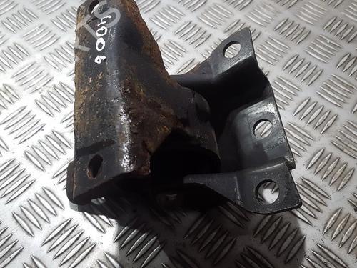 Used Engine mount Engine mount TOYOTA CELICA Coupe (_T23_) 1.8 16V VT-i (ZZT230_, ZZT230) (143 hp) 33499084 33499084