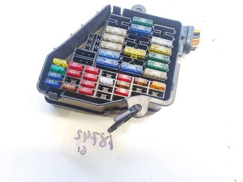fuse-box-vw-passat-b55-3b3-2000-2001-2002-2003-2004-2005-32931739 main image