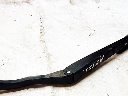 Used Front windshield wiper arm Front windshield wiper arm SUBARU LEGACY III (BE) 2.0 AWD (BE5) (125 hp) 33524033 33524033