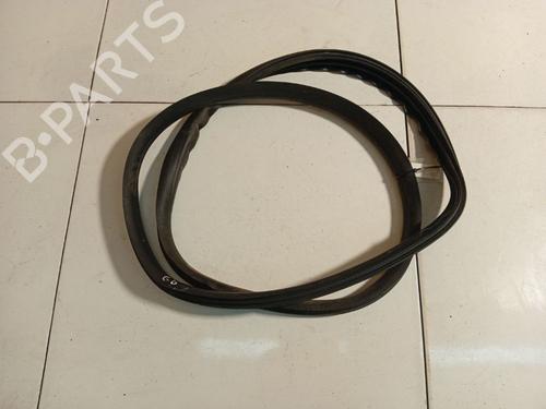 Gummiliste Gummiliste VOLVO S40 II (544) 2.0 D (136 hp) 39544504 39544504