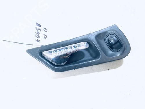 Used Front right interior door handle Front right interior door handle MERCEDES-BENZ C-CLASS (W203) C 220 CDI (203.006, 203.008) (143 hp) 35612400 35612400