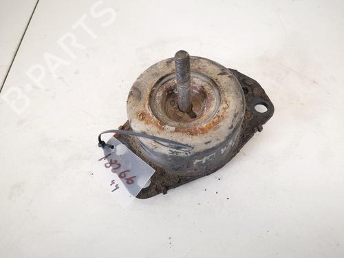 Used Engine mount Engine mount RENAULT MASTER II Bus (JD) 2.8 dTI (JD0B, JD0F, JD1B, JD1F) (114 hp) 32910909 32910909