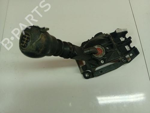 Palanca de cambios Palanca de cambios TOYOTA AVENSIS (_T25_) 2.2 D-4D (ADT251_, ADT251R) (150 hp) 36657922 36657922