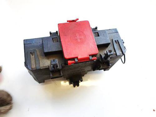 Used Fuse box Fuse box MERCEDES-BENZ CLS (C219) CLS 320 CDI (219.322) (224 hp) 32946762 32946762