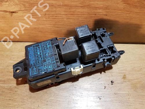 Used Fuse box Fuse box 33482044 33482044