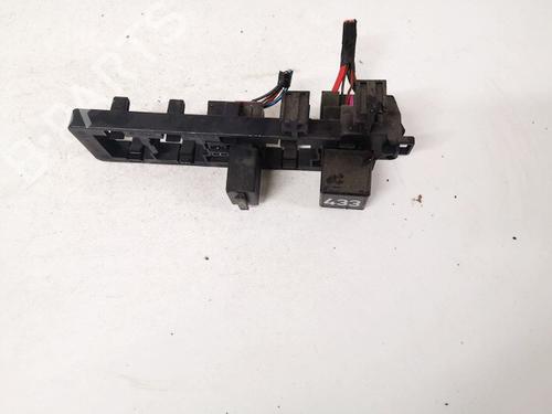 fuse-box-vw-passat-b6-3c2-2005-2006-2007-2008-2009-2010-2011-32894465 main image