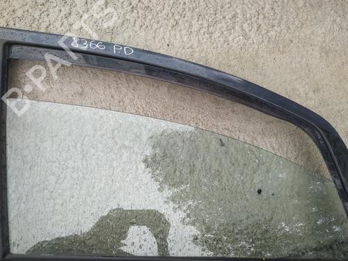 Used Front right door window Front right door window 35400151 35400151