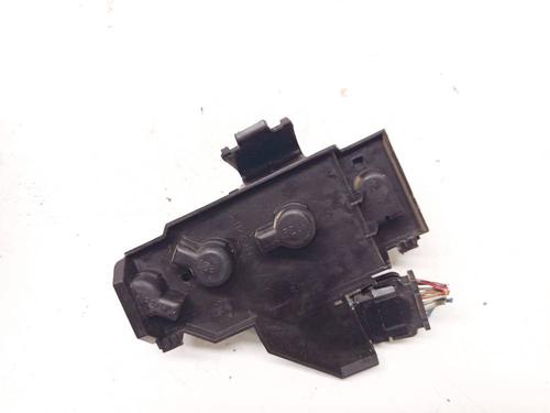 lamp-holder-audi-a4-b5-8d2-1994-1995-1996-1997-1998-1999-2000-2001-34852261 main image