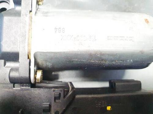 Right front window motor VW PASSAT B5 Variant (3B5) 1.9 TDI | BP34906010E20 - Image 2