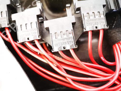 Fuse box VW PHAETON (3D1, 3D2, 3D3, 3D4, 3D6, 3D7, 3D8, 3D9) 3.2 V6 | BP32875129E1 - Image 2
