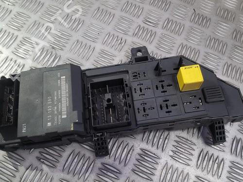 fuse-box-opel-vectra-c-z02-2002-2003-2004-2005-2006-2007-2008-2009-33494114 main image