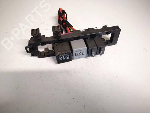 fuse-box-audi-tt-roadster-8j9-2007-2008-2009-2010-2011-2012-2013-2014-32550130 main image
