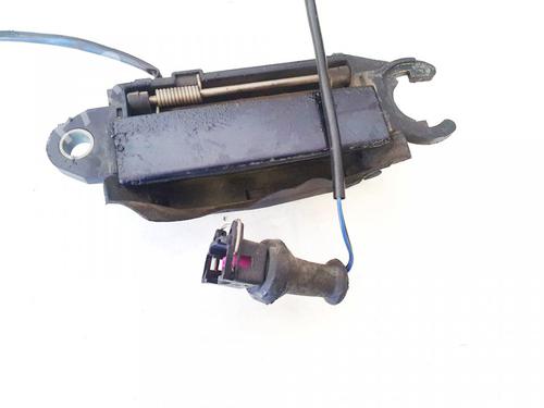 front-left-exterior-door-handle-audi-a3-8l1-1996-1997-1998-1999-2000-2001-2002-2003-2004-2005-2006-35415986 main image