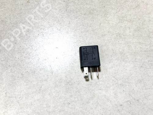 Used Electronic sensor Electronic sensor OPEL ZAFIRA A MPV (T98) 2.2 DTI 16V (F75) (125 hp) 33071649 33071649