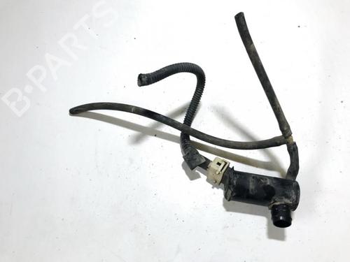 Used Washer pump Washer pump VOLVO S80 I (184) D5 (163 hp) 35843279 35843279