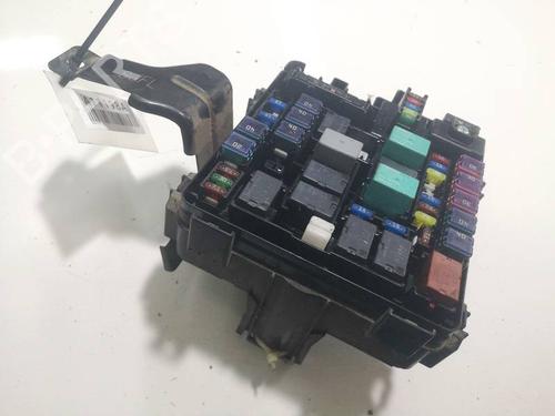 Used Fuse box HONDA FR-V (BE) 2.2 i CTDi (BE5) (140 hp) 33098285
