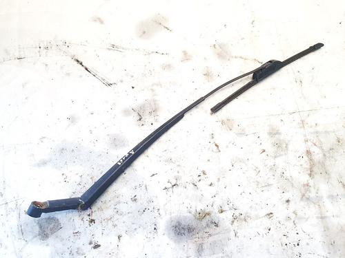 front-windshield-wiper-arm-toyota-yaris-_p9_-2005-2006-2007-2008-2009-2010-2011-2012-2013-2014-32908591 main image