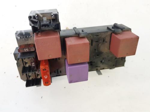 Used Fuse box Fuse box 33095603 33095603