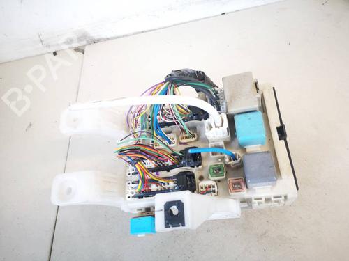 fuse-box-toyota-prius-liftback-_w2_-2003-2004-2005-2006-2007-2008-2009-2010-32948146 main image