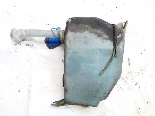 Used Windscreen washer tank Windscreen washer tank VW TRANSPORTER T4 Van (70A, 70H, 7DA, 7DH) 2.4 D (78 hp) 35875709 35875709