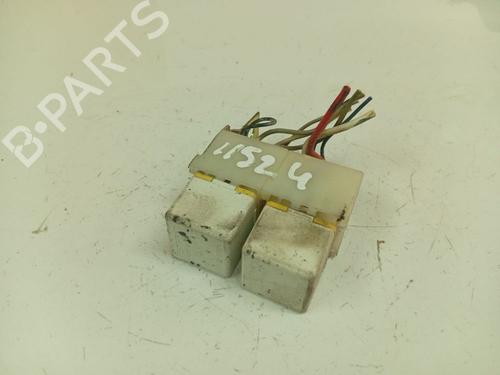 Used Fuse box Fuse box 37655498 37655498