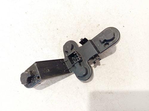 lamp-holder-volvo-s60-i-384-2000-2001-2002-2003-2004-2005-2006-2007-2008-2009-2010-34965942 main image