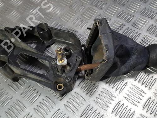 Selector da caixa Selector da caixa PEUGEOT 1007 (KM_) 1.4 (75 hp) 35673768 35673768