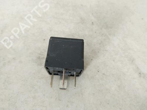 Used Electronic sensor Electronic sensor OPEL ZAFIRA / ZAFIRA FAMILY B (A05) 1.9 CDTI (M75) (150 hp) 33080157 33080157
