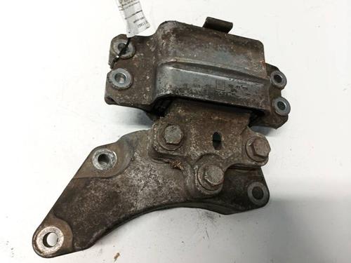 Engine mount VW PASSAT B7 (362) 1.6 TDI | BP32970213M89 - Image 2