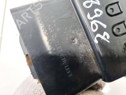 Air vent TESLA MODEL S (5YJS) 85D AWD | BP32618390I21