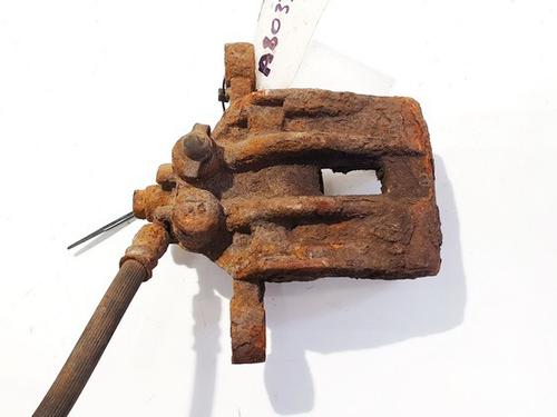 Used Right rear brake caliper Right rear brake caliper HYUNDAI i30 Estate (FD) 1.6 CRDi (116 hp) 35403374 35403374