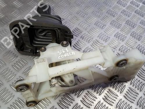 Used Gear lever Gear lever TOYOTA COROLLA Estate (_E11_) 1.4 16V (ZZE111_, ZZE111R) (97 hp) 35678975 35678975