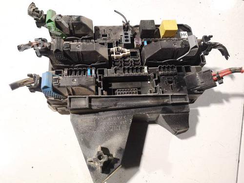 Used Fuse box Fuse box OPEL ASTRA H (A04) 1.9 CDTI (L48) (100 hp) 32563945 32563945
